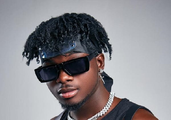 Kuami Eugene 'Single' Official Music Video