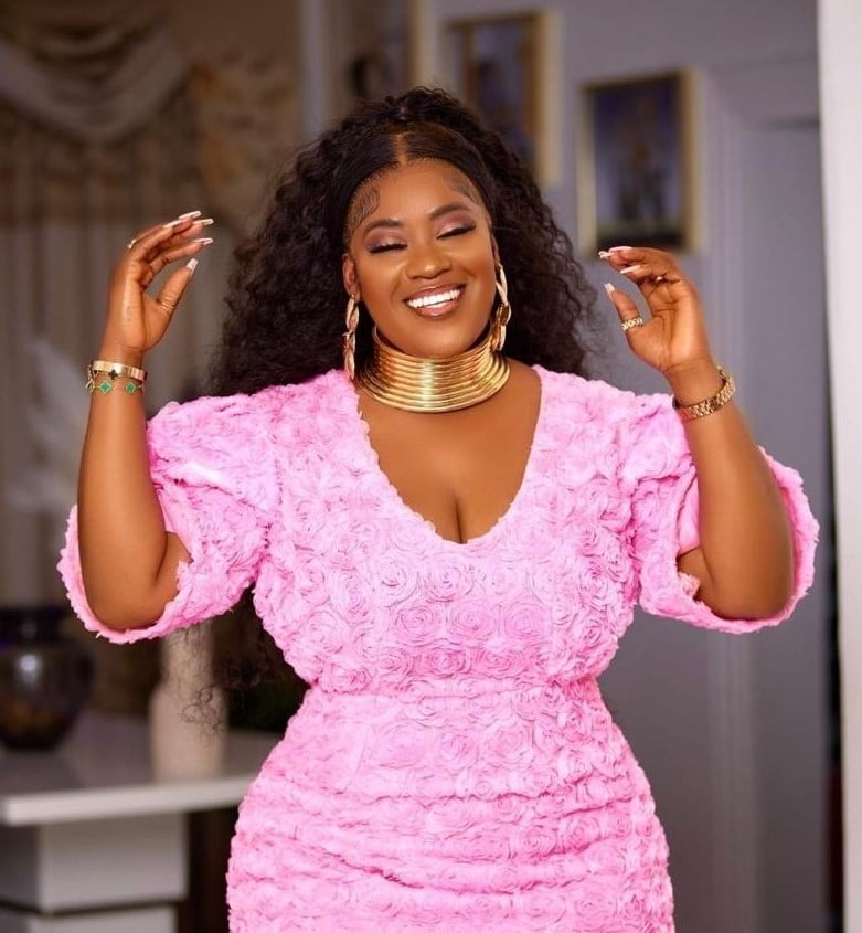 Watch: Alice Mckenzie appreciates God with ‘Beautiful’ Alice Mckenzie