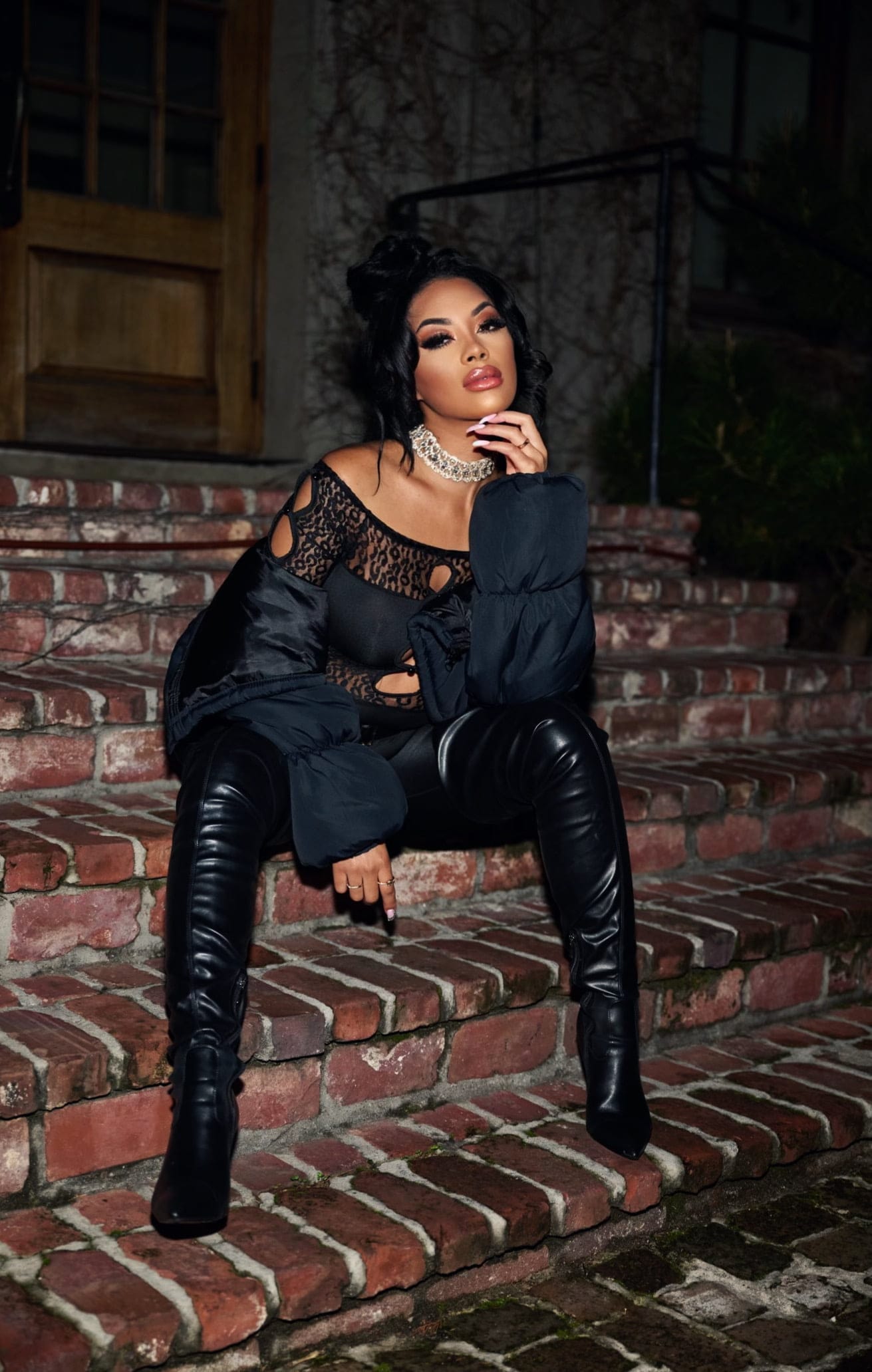 Amber Noel Releases Sensual and Romantic Single "Show and Tell" AmbAmber Noeler Noel