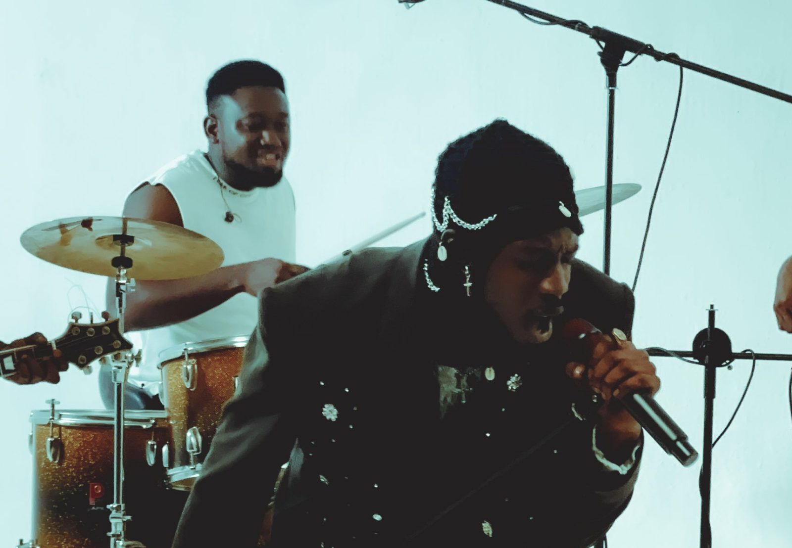 Arathejay Hits 6M Streams with 'Jesus Christ II", Celebrates with ‘Live Session 001’ Arathejay Live Sessions