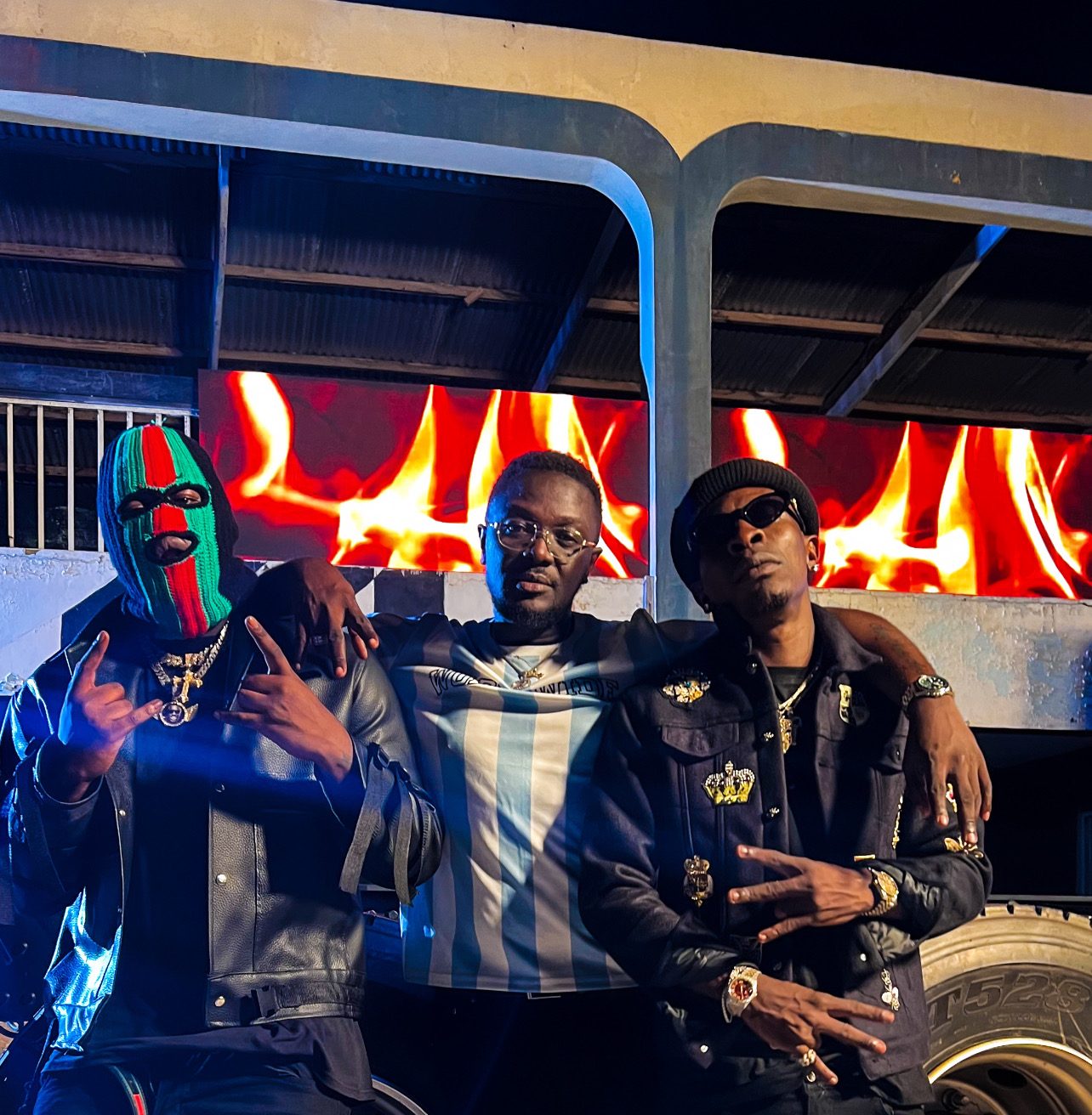 DJ Mic Smith Features Medikal and Shatta Wale on “Liquor” DJ Mic Smith Features Medikal and Shatta Wale on “Liquor”