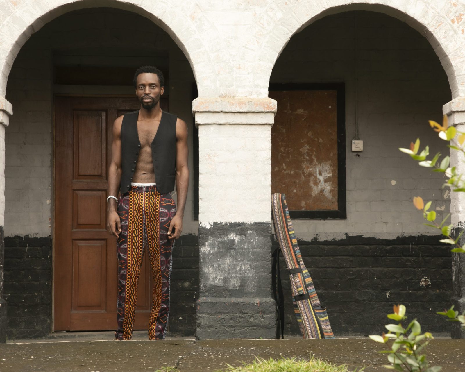 Efi Cruise Pays Tribute to the Working Class with Soul-Stirring New Single “Blue Collar” Efi Cruise
