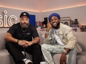 l-R [Ebro Darden , Davido ]