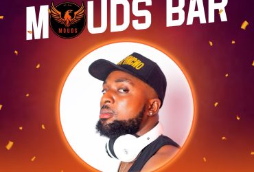 DJ Spincho Mouds Bar