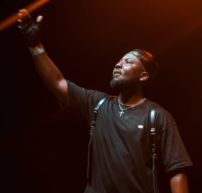 Kojo Manuel electrifies London as official host for Day 2 of Black Sherif’s “Iron Boy” Tour Kojo Manuel