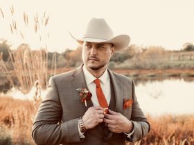 Matt Tucker Shares Honest New Single “Leanin’ On The Bar” Matt Tucker