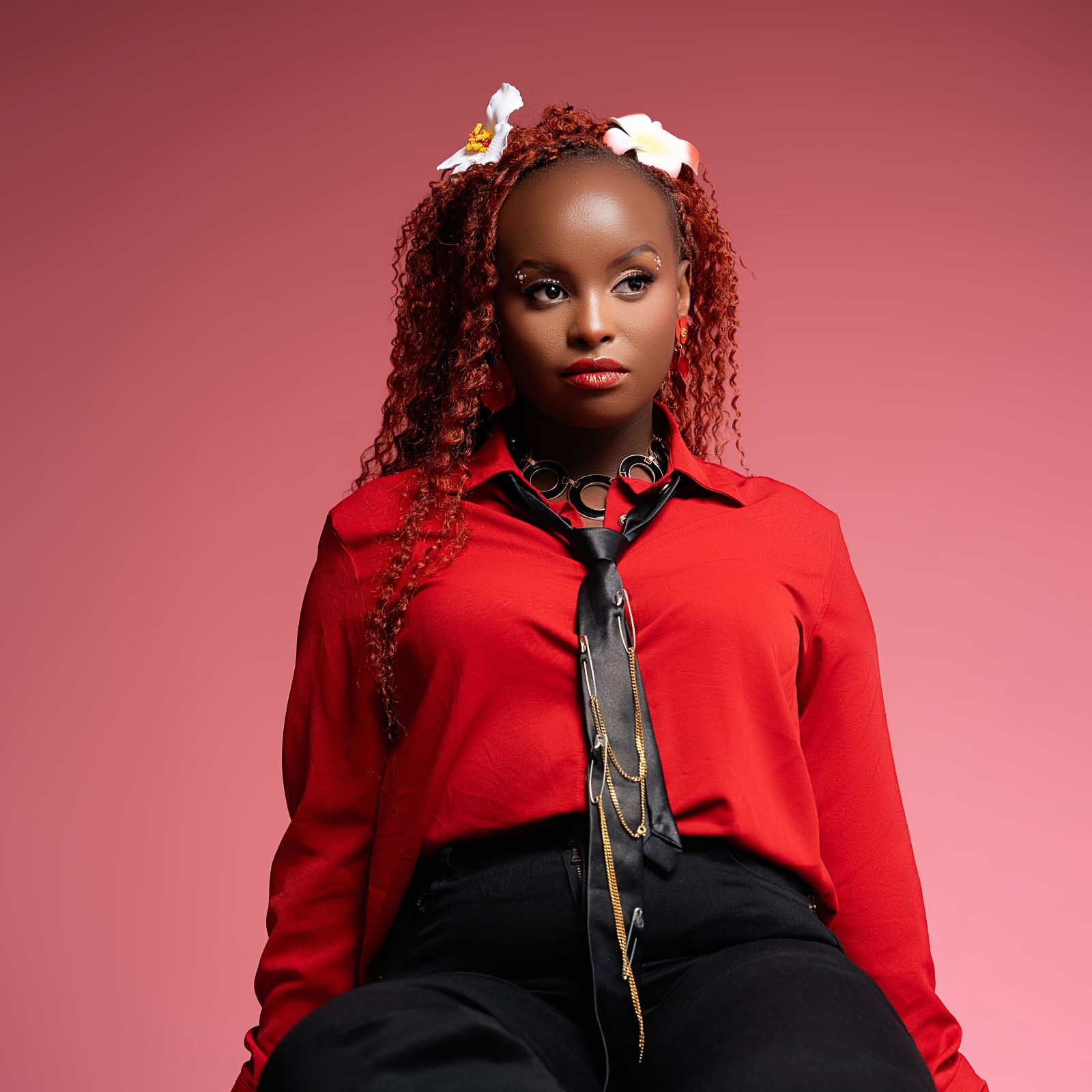 Kenyan singer-songwriter Khitta returns with “Pona, Nitakungoja,”